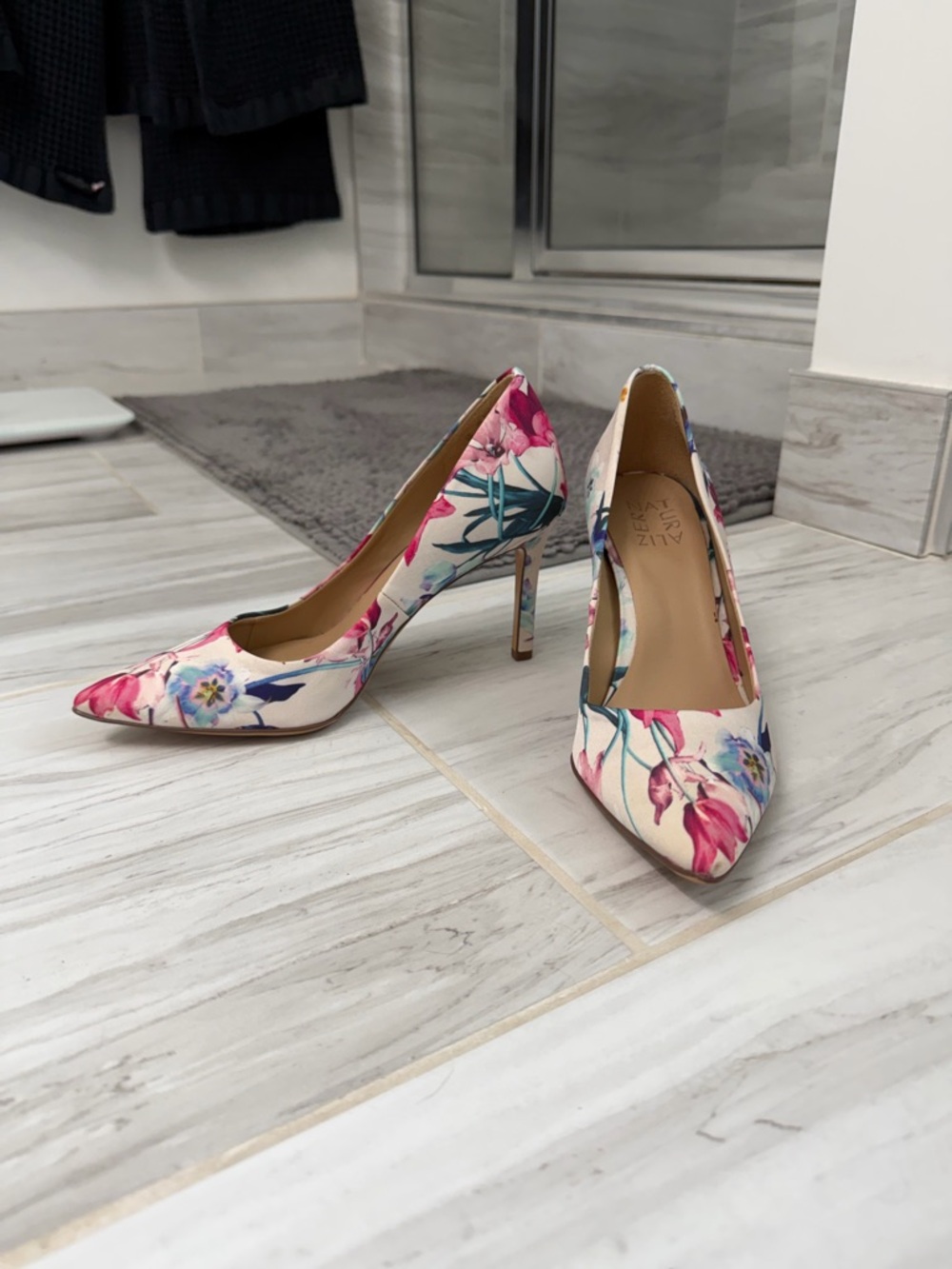 Naturalizer Anna Pump- Size 7 - limited edition floral